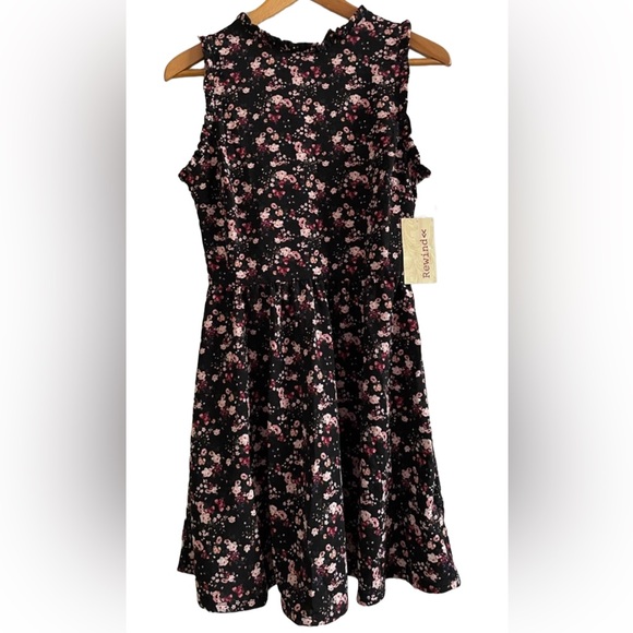 NWT Rewind Women’s Floral Sleeveless Skater Dress Size Juniors Large - Picture 1 of 6